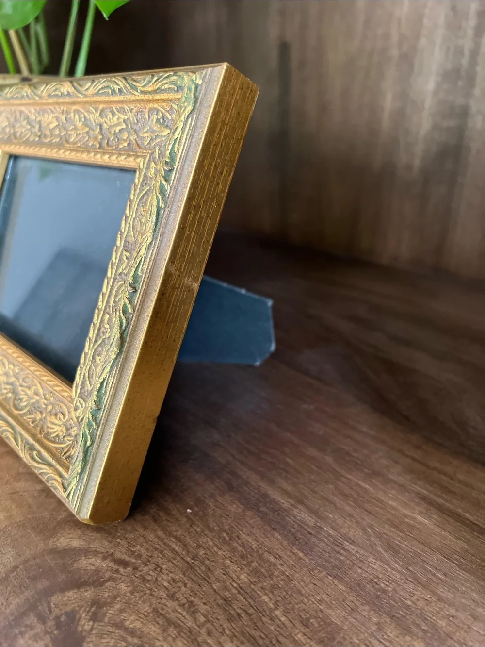 Vintage Ornate Gilt & Verdigris Ivy Scroll Tabletop Photo Frame 3.5